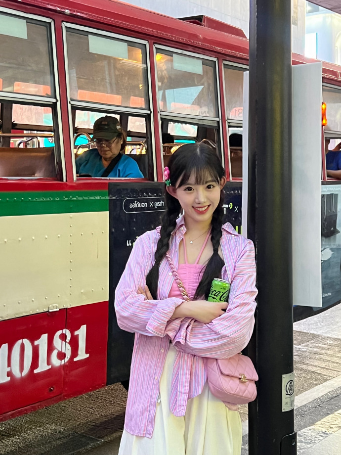 芭比 封面